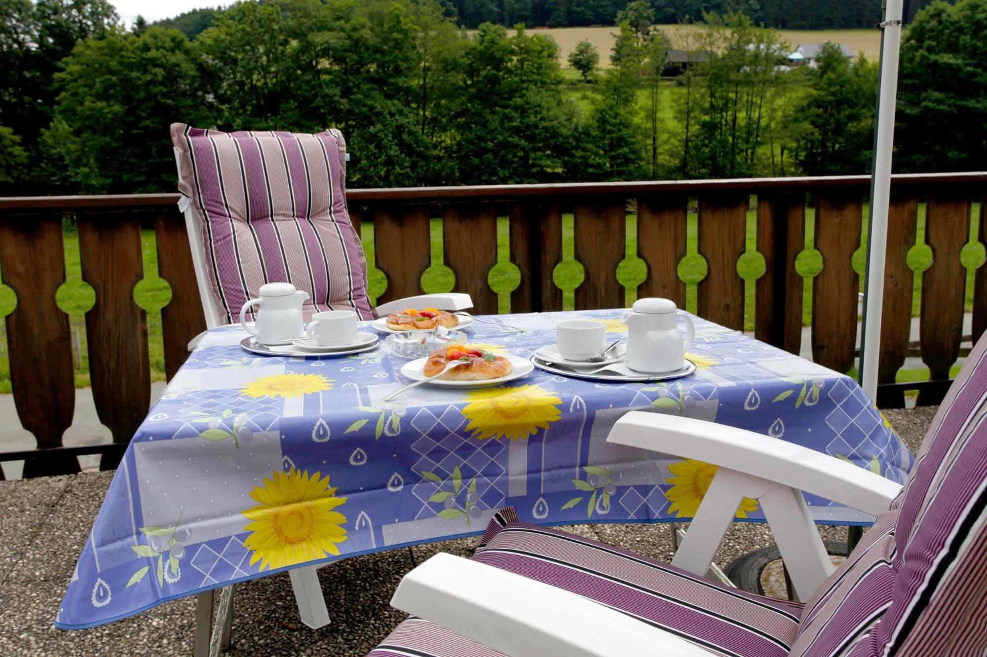 Gasthuis Pension-gaestehaus Waldhof Winterberg